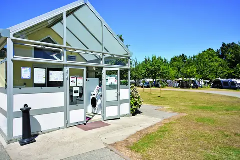 Camping Le Domaine De La Brèche in Varennes-sur-Loire — foto 18