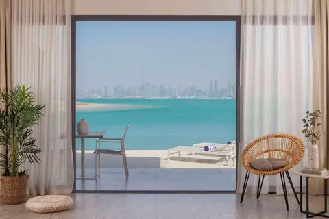 Anantara World Islands Resort in Dubai
