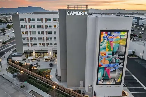 Cambria Hotel Burbank Airport in Burbank — foto 10