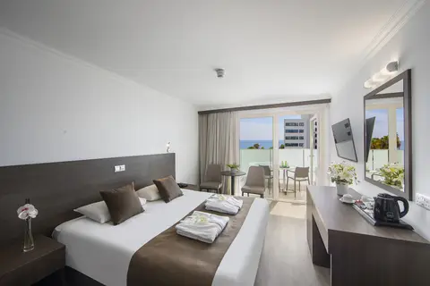 Kapetanios Limassol Hotel in Limassol — foto 27