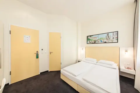 Select Checkpoint Charlie foto 2