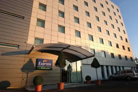 Holiday Inn Express Geneva Airport in Meyrin — foto 10
