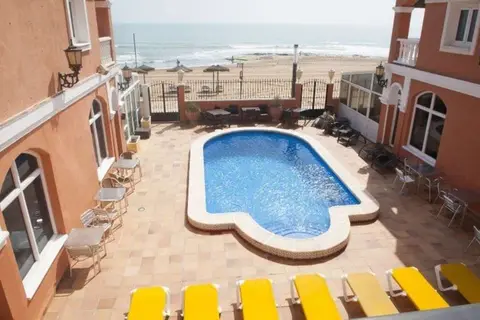 Lloyds Beach Club in Torrevieja, foto 2