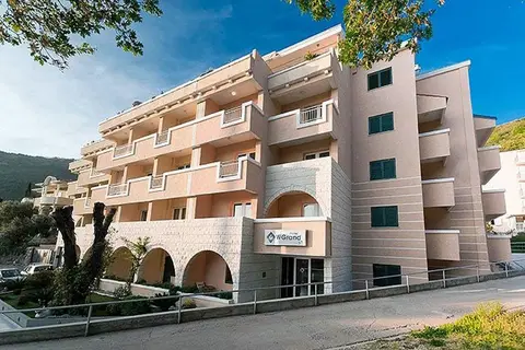 W Grand Hotel in Petrovac na Moru — foto 3