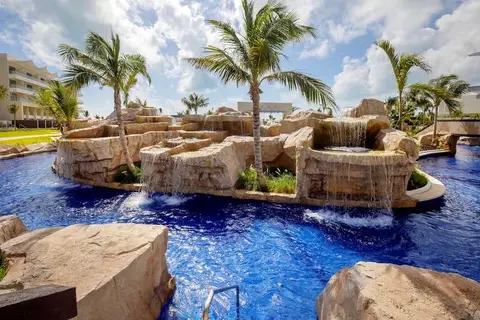 Planet Hollywood Beach Resort Cancun in Planet Hollywood Cancun — foto 25