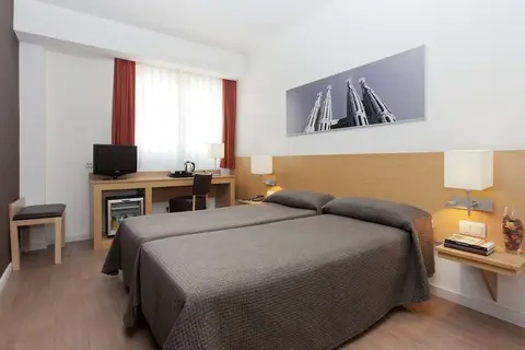 Hotel Sagrada Familia in Barcelona — foto 11