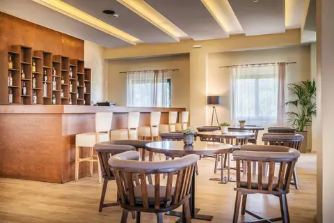 Elegance Luxury Executive Suites in Tragaki, foto 7