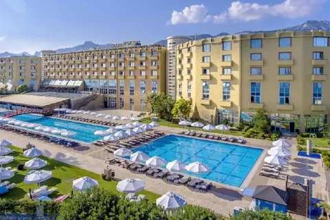 Merit Park Hotel & Casino in Karaoğlanoğlu Caddesi, Girne