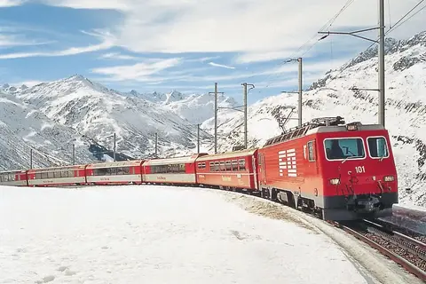 Winter met de Glacier- en Bernina Express in Zwitserland — foto 12