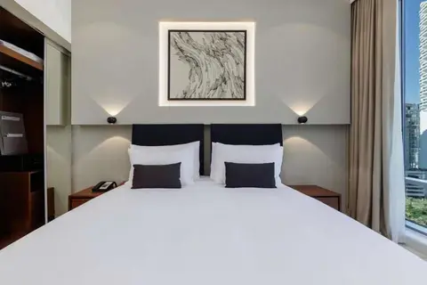 Holiday Inn Dubai Village Circle in Avalon hotel — foto 11