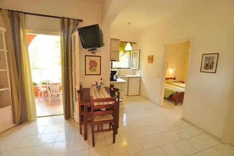 Elena Apartments Corfu in Αχαράβη — foto 8