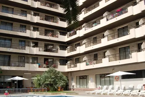 Apartaments CYE Salou in Salou — foto 27