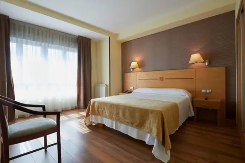 Hotel La Serrana in Aviles — foto 2