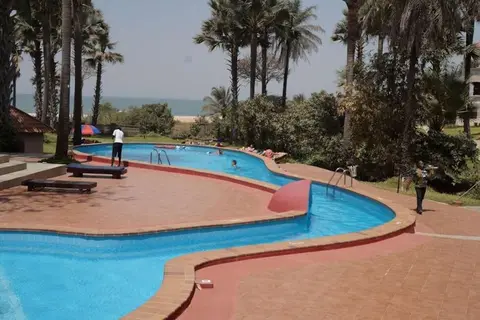 Lemon Creek Hotel Resort in Sukuta — foto 26