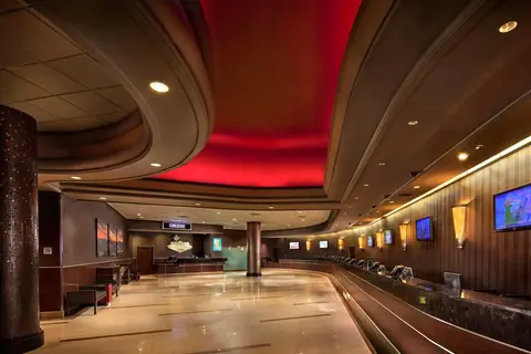The STRAT Hotel, Casino & Tower in Las Vegas — foto 13