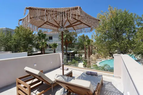 Nusa Suites & Villas in Pallini Municipal Unit — foto 3