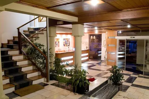Residential Teresinha in Praia da Vitória (Santa Cruz), foto 12