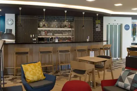 Holiday Inn Express Geneva Airport in Meyrin — foto 8