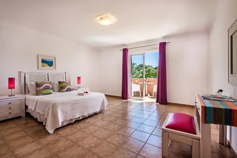 Jardim Da Meia Praia in Lagos — foto 20