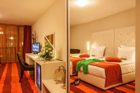 International Hotel Casino & Tower Suites in СПА център Ривиера Бийч — foto 13
