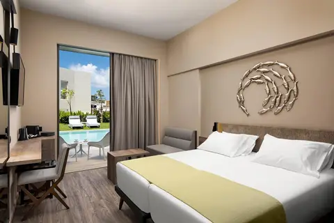 Atlantica Amalthia Beach Hotel in Agia Marina — foto 9