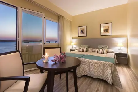 Izán Cavanna Hotel in San Javier — foto 14
