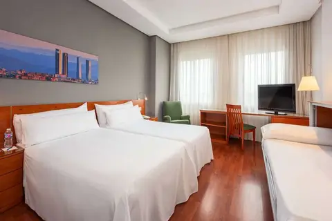 Hotel Madrid Chamartin in Madrid — foto 2