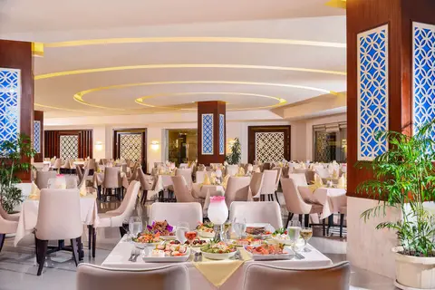 Pickalbatros Royal Moderna Resort in نبق — foto 5