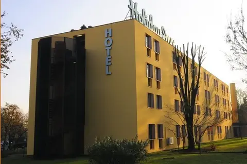 Belstay Milano Linate in Peschiera Borromeo