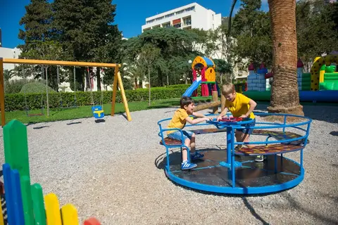 Iberostar Waves Bellevue in Becici — foto 18