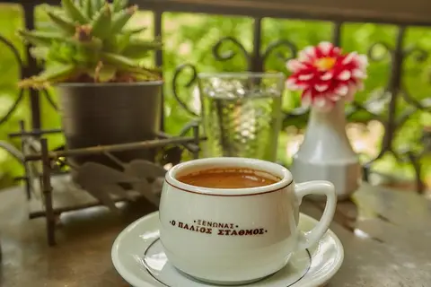 Palios Stathmos in Καλά Νερά — foto 10