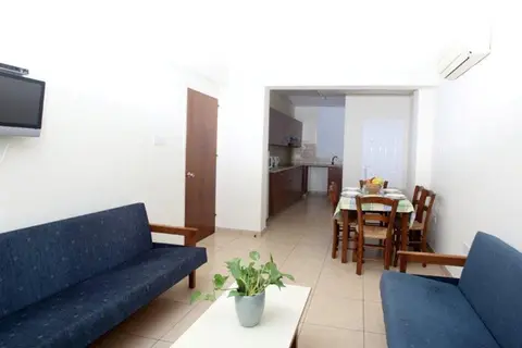 Captain Karas Holidays Apartments in Παραλίμνι — foto 14