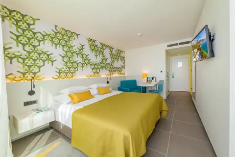 Bluesun Hotel Mala Berulia in Brela — foto 24
