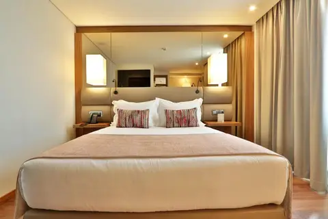 Turim Iberia Hotel in Lissabon — foto 19