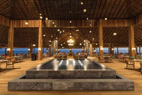 Hurawalhi Island Resort in Hurawalhi Island Resort — foto 12