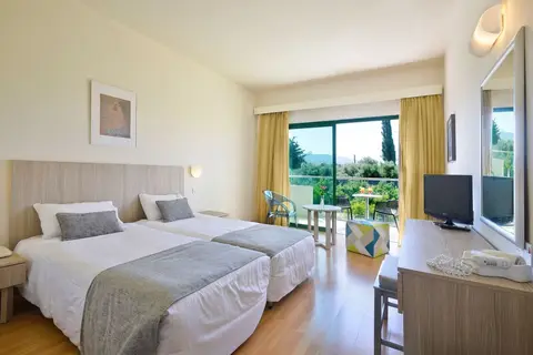 Natura Beach Hotel in Πόλις Χρυσοχούς — foto 19