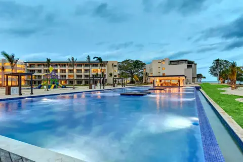Royalton Negril in Point Village Road — foto 11