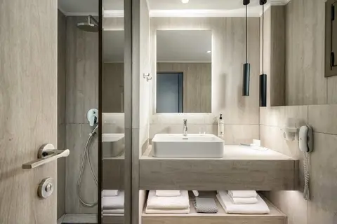 KBR Kassandra Bay Resort & Spa in Καλύβια — foto 13