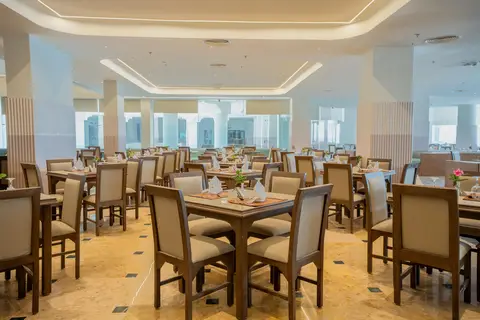 Hotel Sunrise Azalea Aqua Park Resort in الاحياء — foto 22