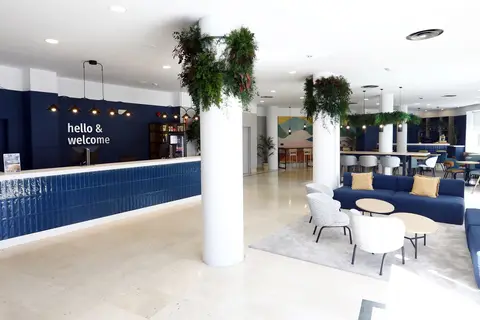 Travelodge Madrid Coslada Airport in Coslada — foto 4