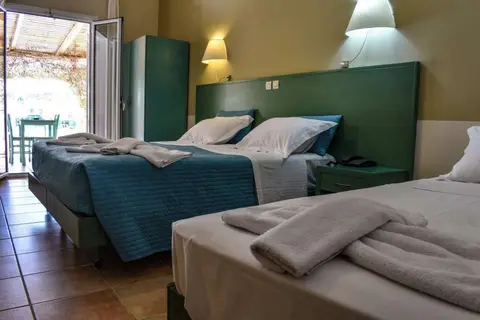 Zefyros Eco Resort in Agios Kirykos — foto 27