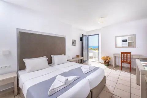 Golden Bay Hotel & Bungalows in Δημοτική Ενότητα Γουβών — foto 3