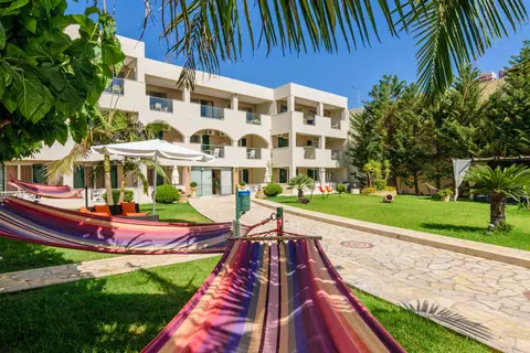 Remezzo Studios & Apartments in Ammoudi — foto 26
