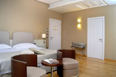 Palazzo Esedra in Napels, foto 18