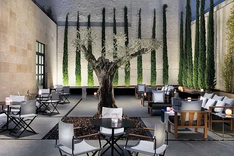 H10 Art Gallery in Barcelona — foto 7