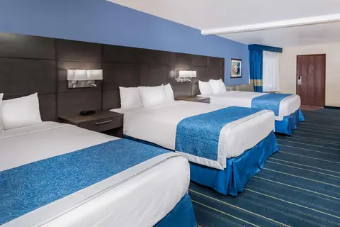 Days Inn & Suites by Wyndham Anaheim At Disneyland Park in Anaheim, foto 17