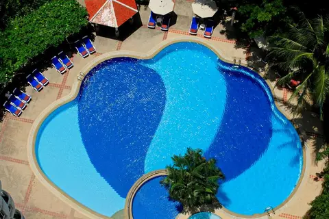 Waterfront Suites Phuket by Centara in ตำบลกะรน — foto 9