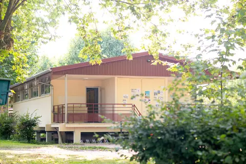 Camping De Thoissey in Saint-Didier-sur-Chalaronne — foto 9