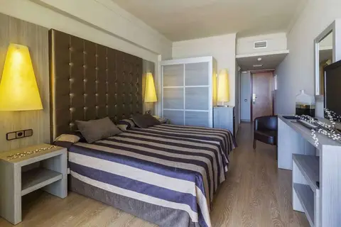 Hotel Panorama in Torroella de Montgrí — foto 3
