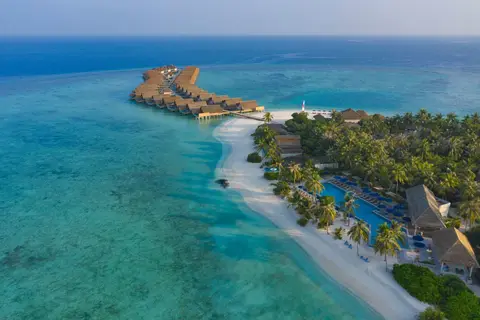 Emerald Faarufushi Resort & Spa in Rah Gili Maldives — foto 2